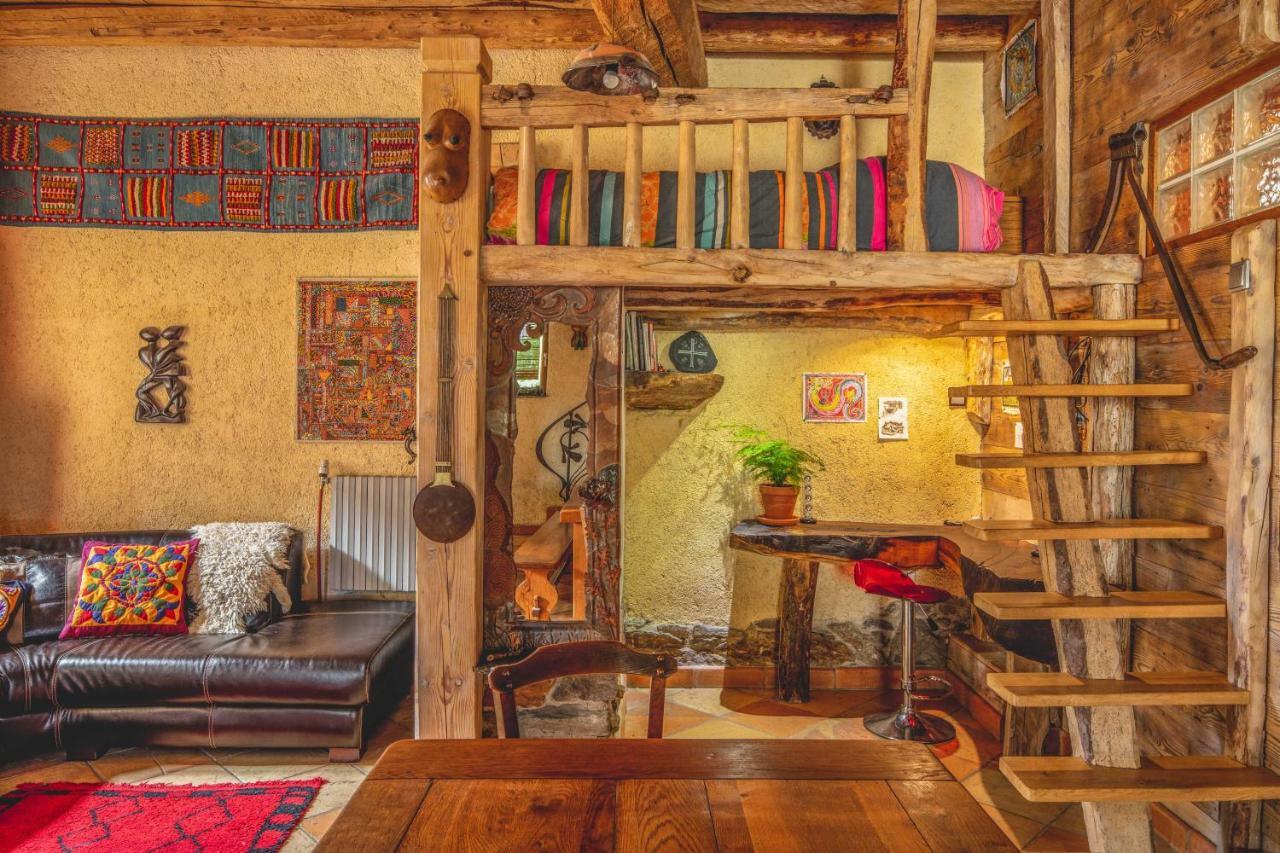 The Dragon Barn - Studio Ascou ภายนอก รูปภาพ