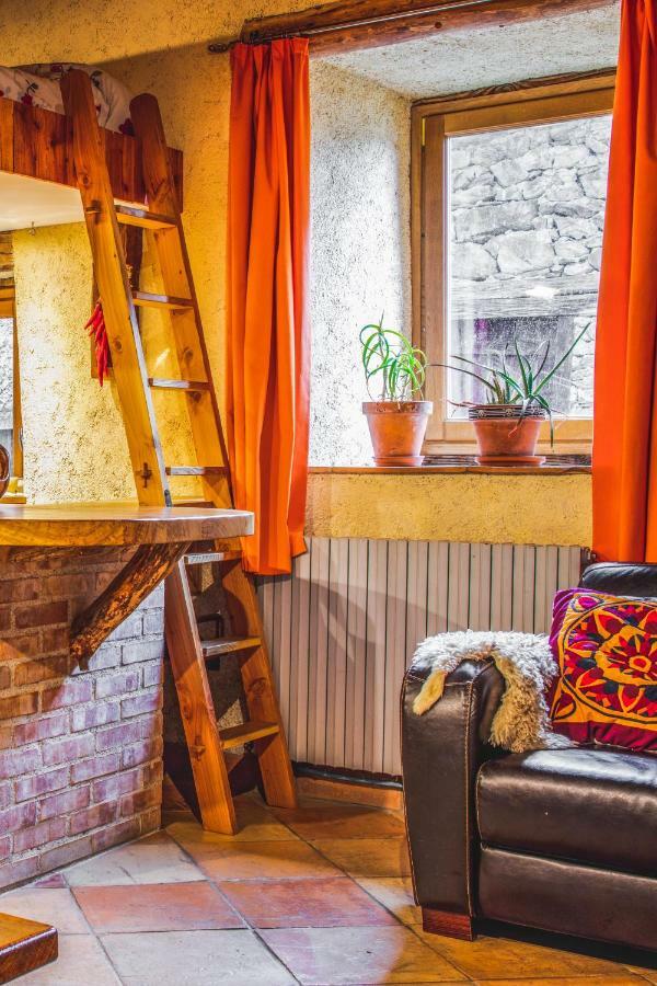The Dragon Barn - Studio Ascou ภายนอก รูปภาพ